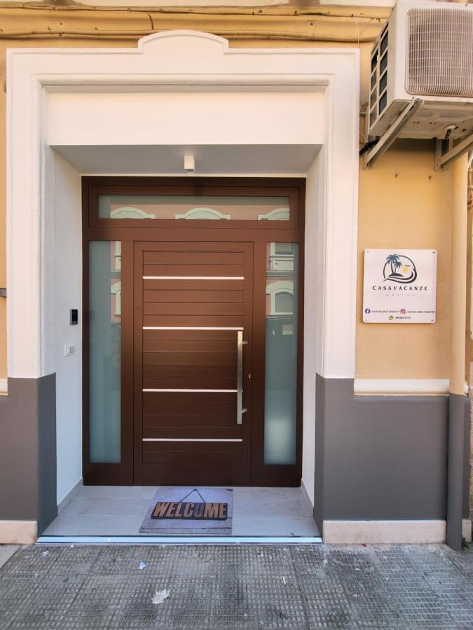 Casa Vacanze Manthy Posizione Centrale Bari Bagian luar foto