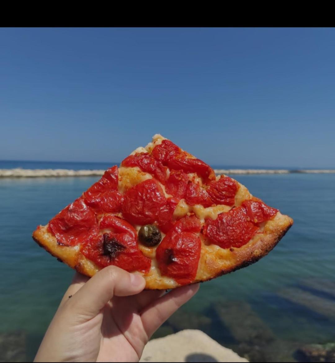 Casa Vacanze Manthy Posizione Centrale Bari Bagian luar foto